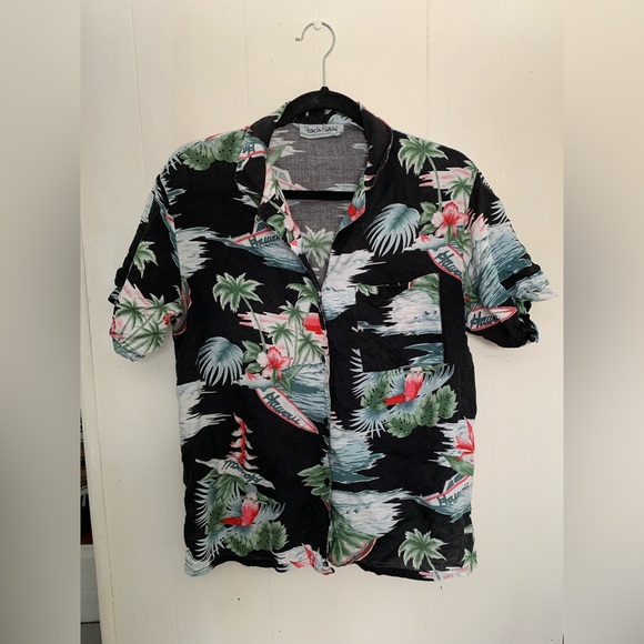 Diane Von Furstenberg Tops - Vintage Diane von Furstenberg button up Hawaiian shirt 100% rayon size S